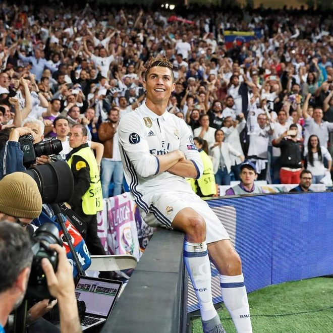 Cristiano Ronaldo trong trận Derby